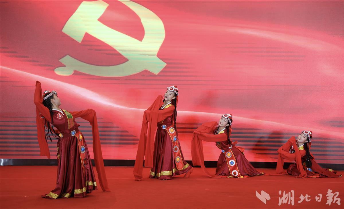 破碎的雕像