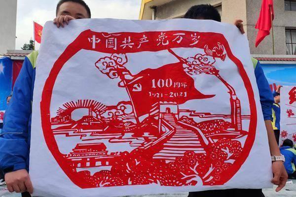 蟑螂有哪些天敌呢？能否利用养蟑螂天敌的方法来控制家中蟑螂的数量呢？游戏画面